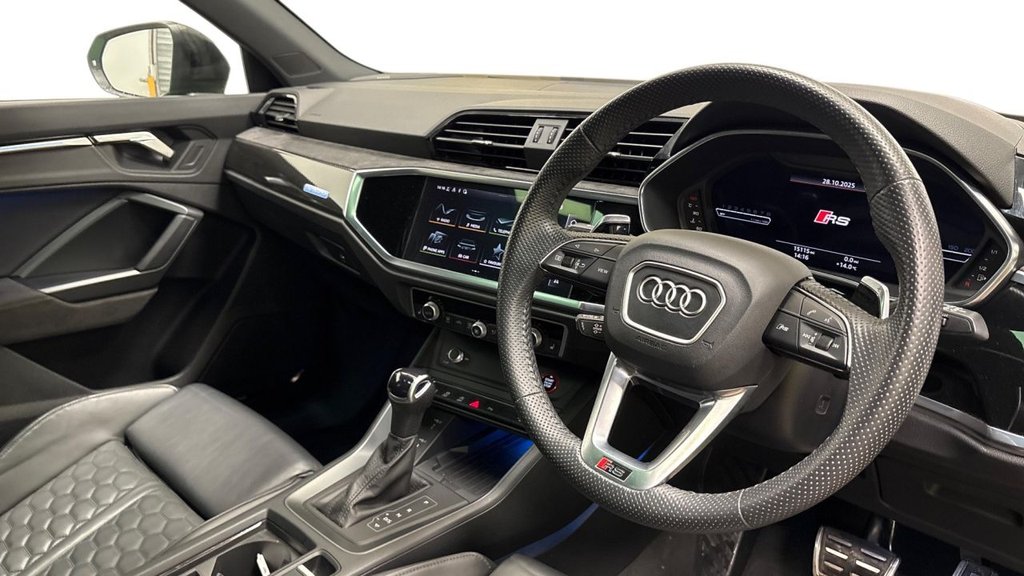 Used Audi RS Q3 2023 for sale - 76632405: Photo 4