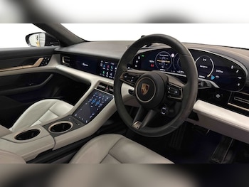 Used Porsche Taycan 2020 for sale - 76703752: Photo