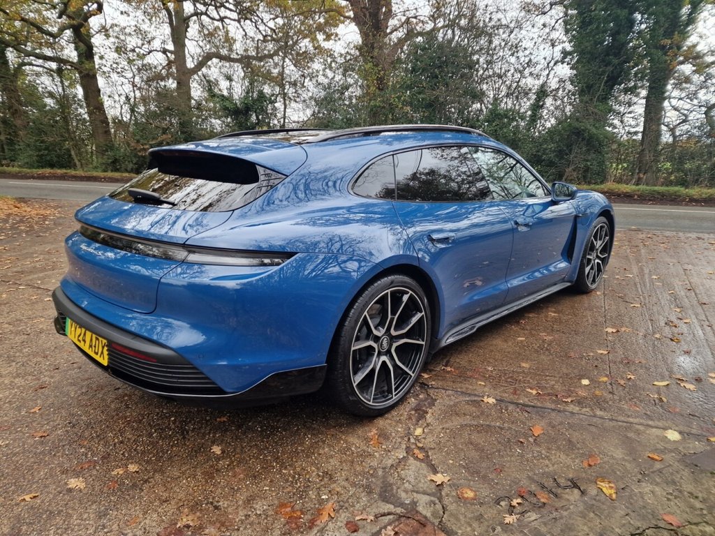 Used Porsche Taycan 2024 for sale - 76547112: Photo 15