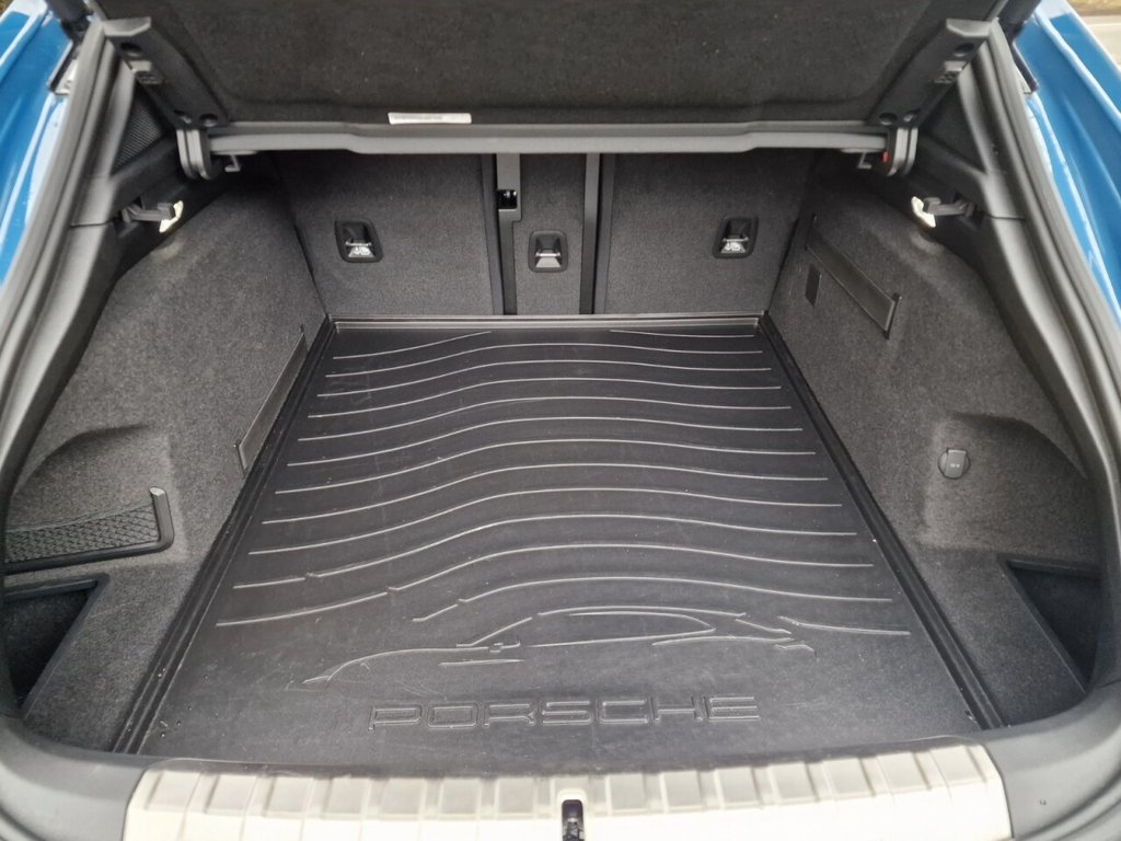 Used Porsche Taycan 2024 for sale - 76547112: Photo 31