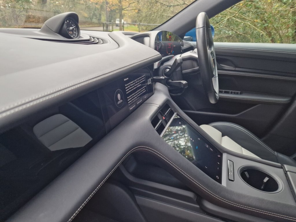 Used Porsche Taycan 2024 for sale - 76547112: Photo 34