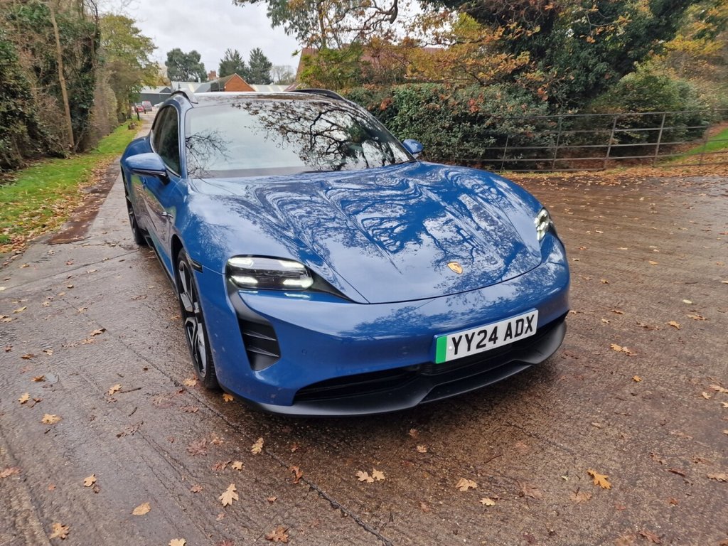 Used Porsche Taycan 2024 for sale - 76547112: Photo 4