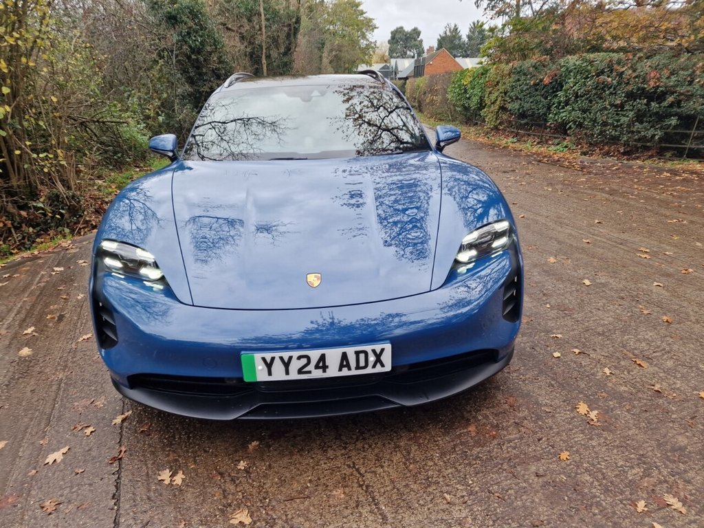 Used Porsche Taycan 2024 for sale - 76547112: Photo 5