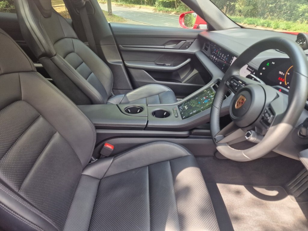 Used Porsche Taycan 2022 for sale - 76323104: Photo 24