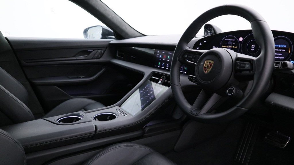 Used Porsche Taycan 2023 for sale - 76632426: Photo 4