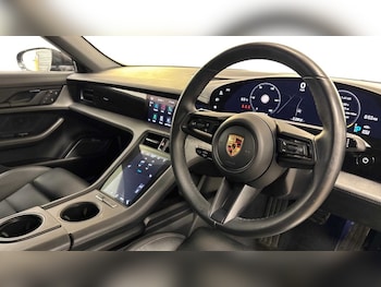 Used Porsche Taycan 2022 for sale - 76323616: Photo