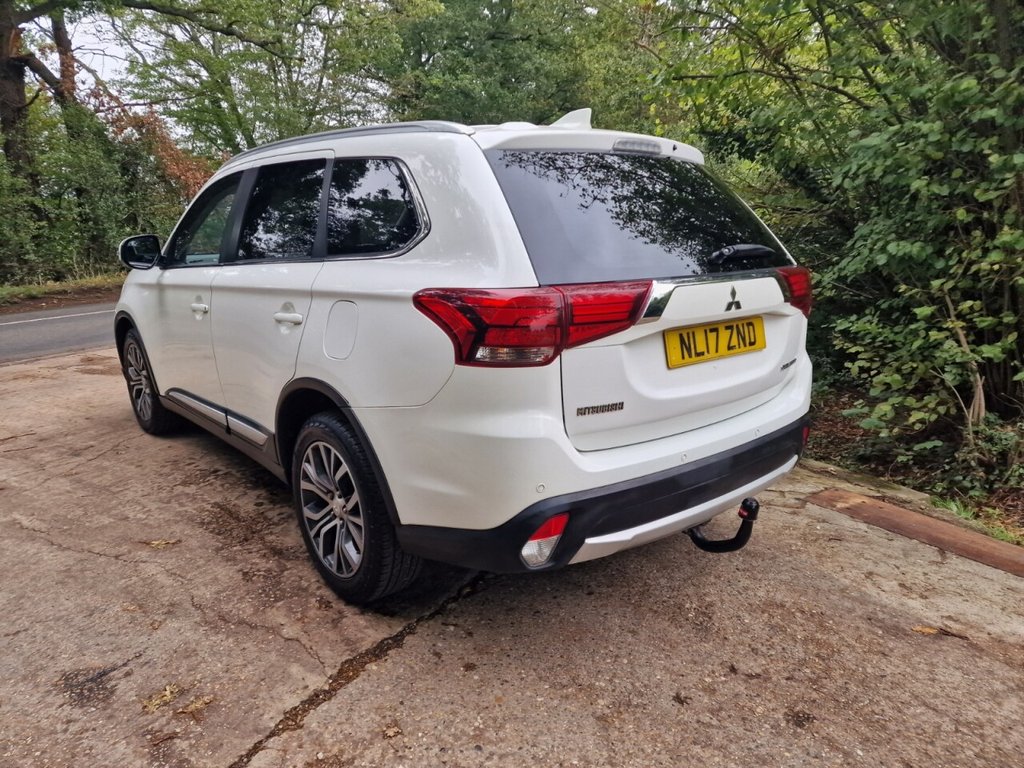 Used Mitsubishi Outlander 2017 for sale - 76323176: Photo 11