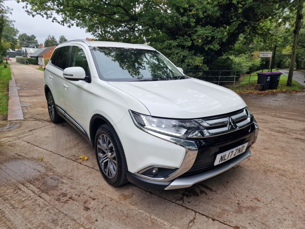 Used Mitsubishi Outlander 2017 for sale - 76323176: Photo 2