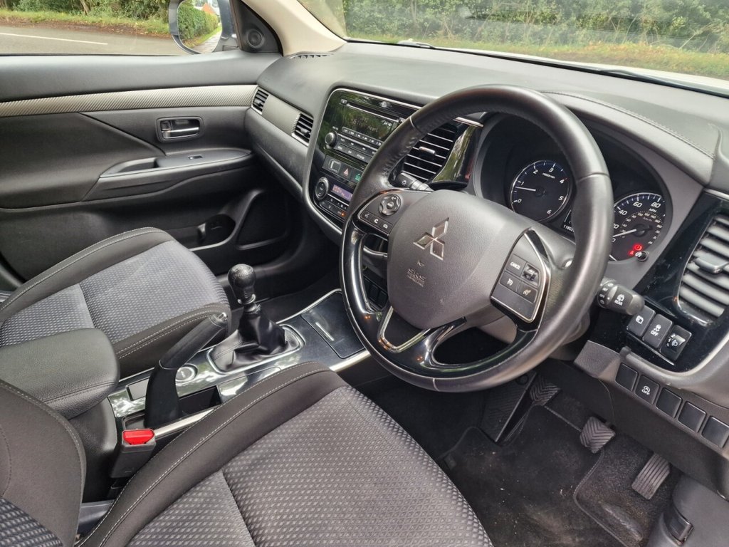 Used Mitsubishi Outlander 2017 for sale - 76323176: Photo 20