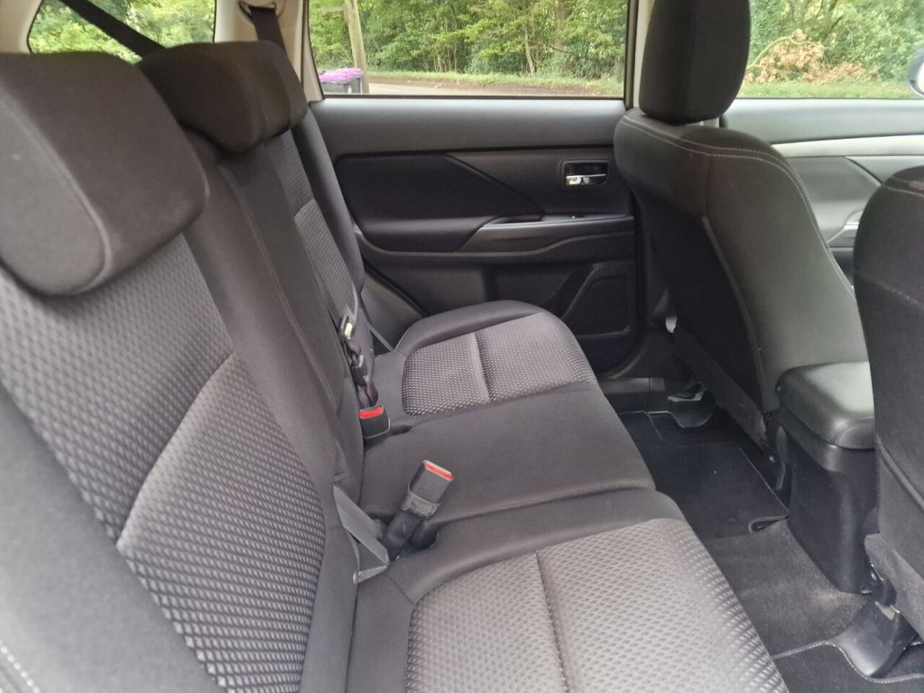 Used Mitsubishi Outlander 2017 for sale - 76323176: Photo 27