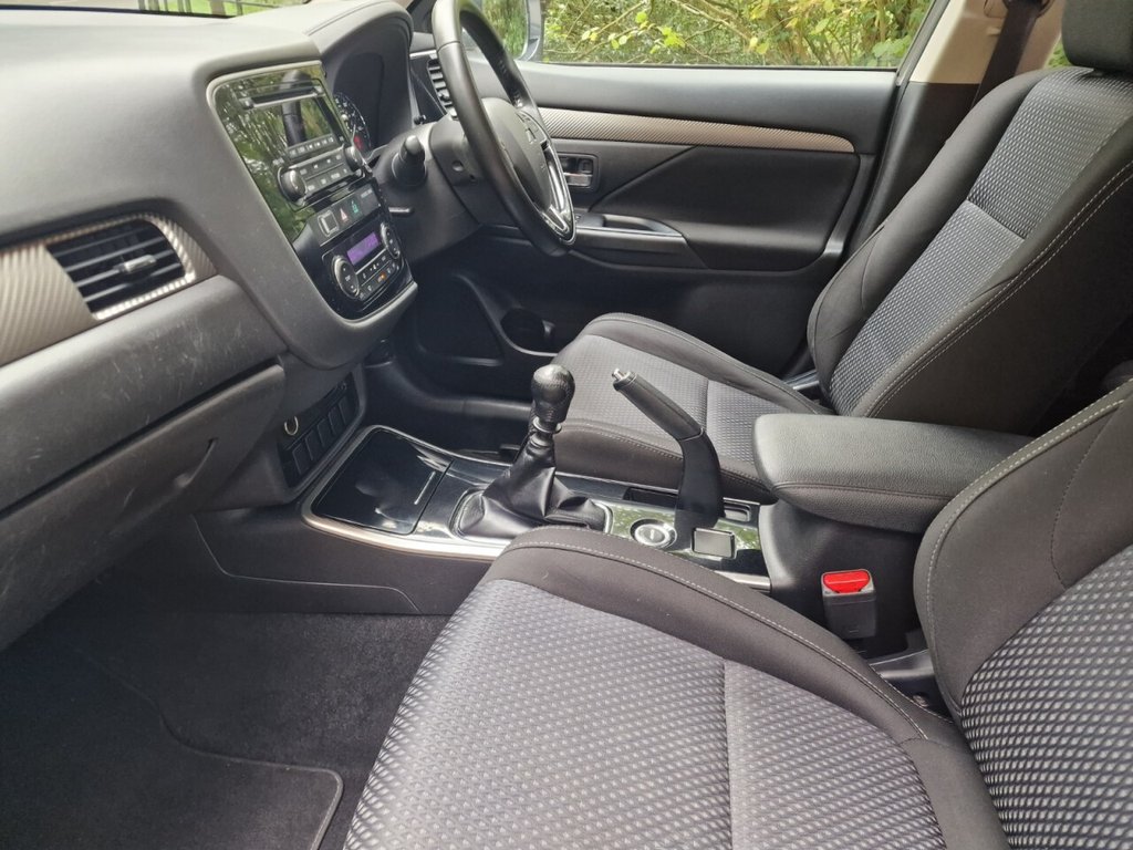 Used Mitsubishi Outlander 2017 for sale - 76323176: Photo 30