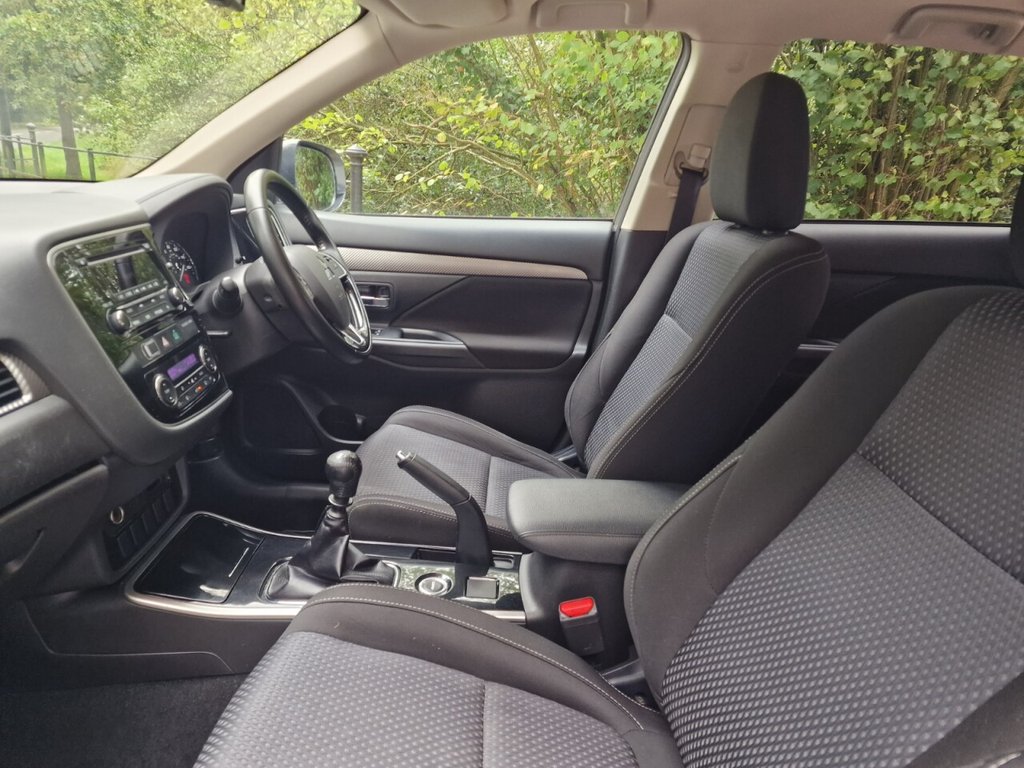 Used Mitsubishi Outlander 2017 for sale - 76323176: Photo 31