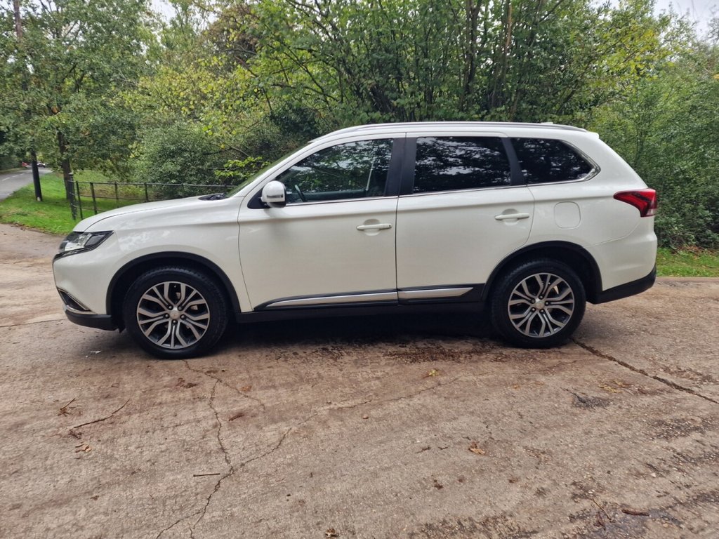Used Mitsubishi Outlander 2017 for sale - 76323176: Photo 9