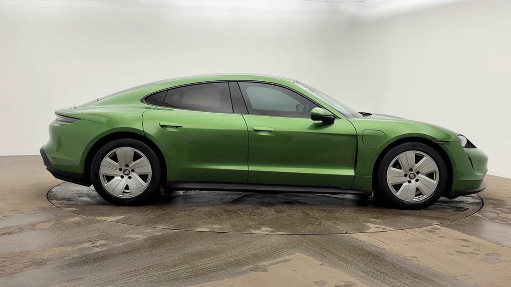 Used Porsche Taycan 2023 for sale - 76604799: Photo 2