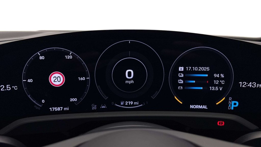 Used Porsche Taycan 2023 for sale - 76604799: Photo 6