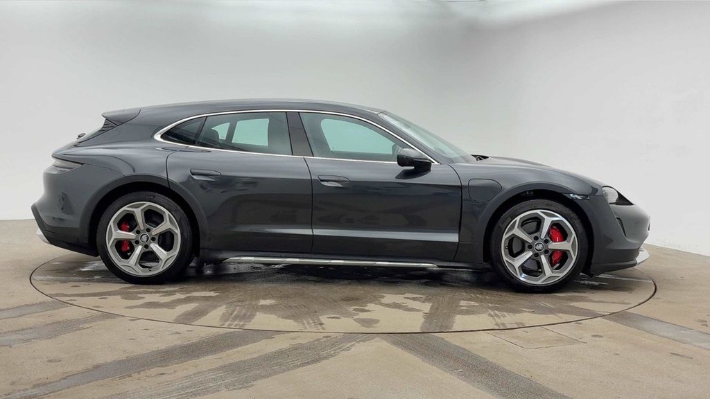Used Porsche Taycan 2022 for sale - 76323621: Photo 2