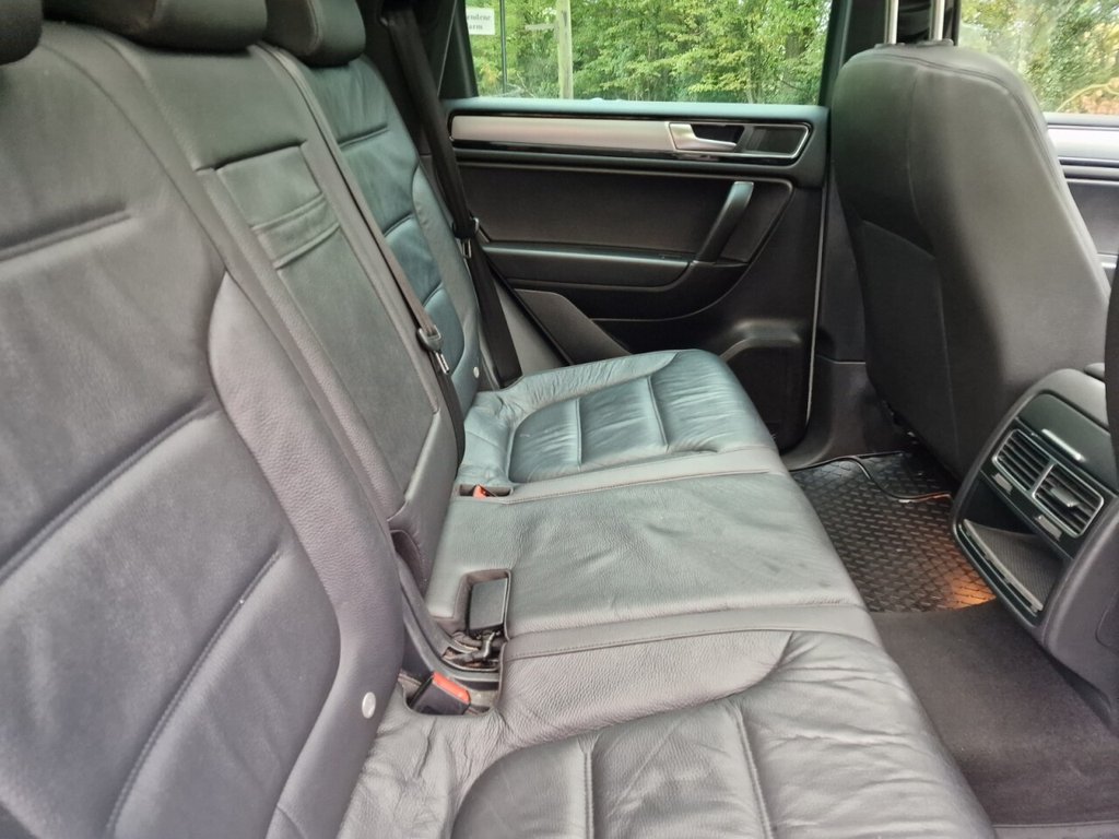 Used Volkswagen Touareg 2017 for sale - 76323168: Photo 32