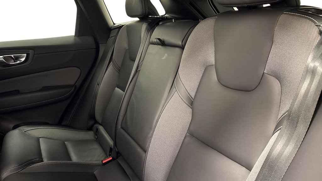 Used Volvo XC60 2022 for sale - 76642689: Photo 6