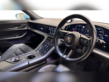 Used Porsche Taycan 2020 for sale - 76510253: Photo