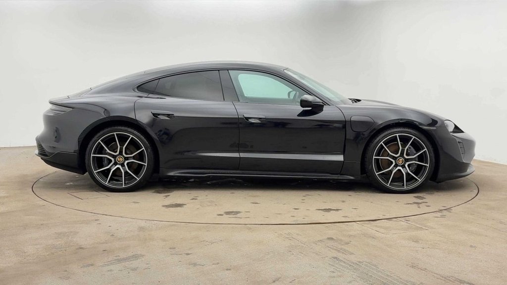 Used Porsche Taycan 2022 for sale - 76539654: Photo 3