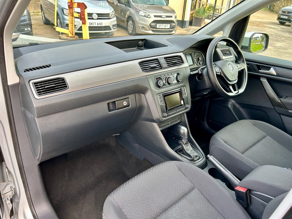 Used Volkswagen Caddy Life 2020 for sale - 77988870: Photo 23