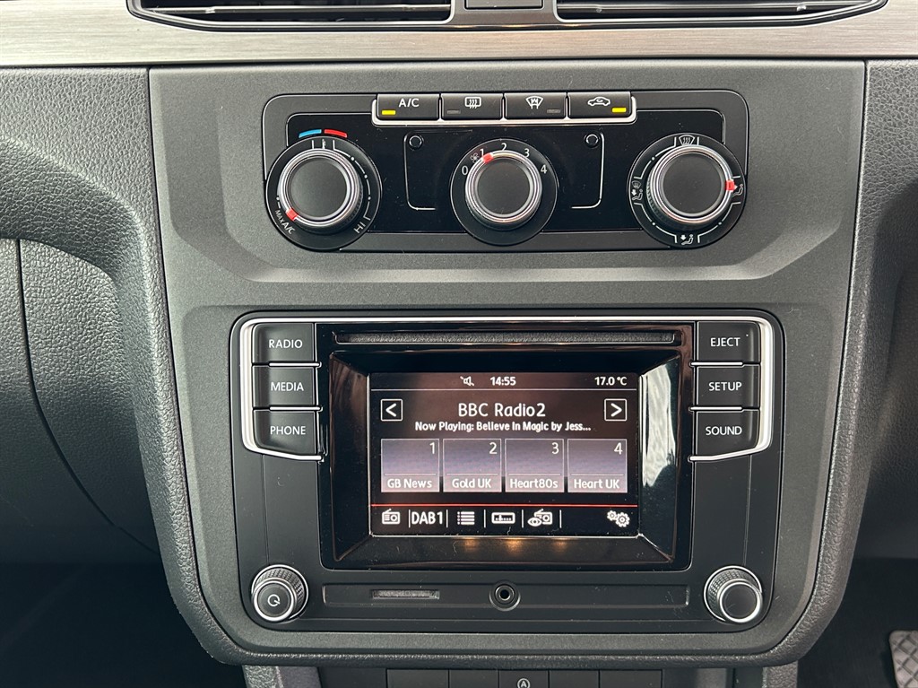 Used Volkswagen Caddy Maxi Life 2018 for sale - 77691230: Photo 12