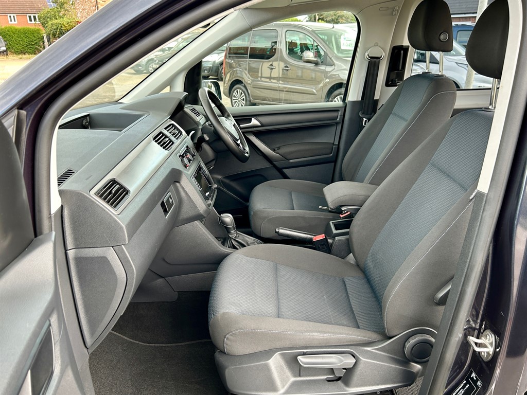 Used Volkswagen Caddy Maxi Life 2018 for sale - 77691230: Photo 3