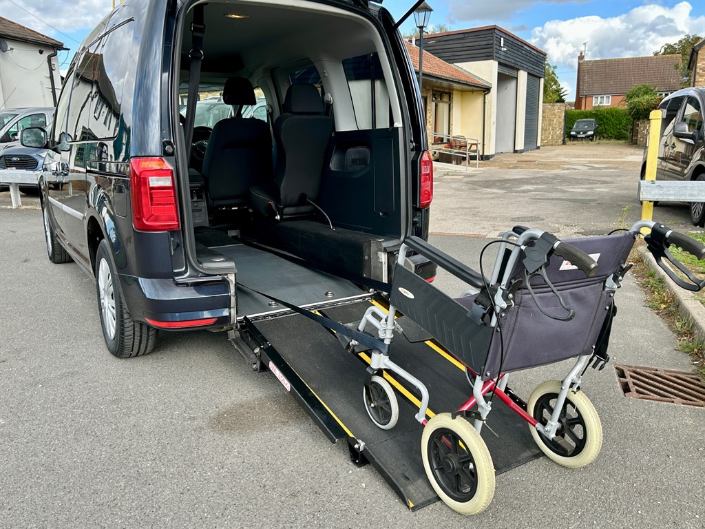 Used Volkswagen Caddy Maxi Life 2018 for sale - 77691230: Photo 8