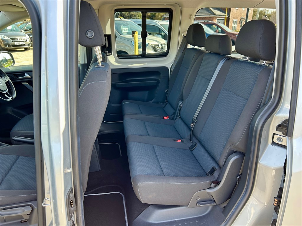 Used Volkswagen Caddy Maxi Life 2020 for sale - 77691214: Photo 4