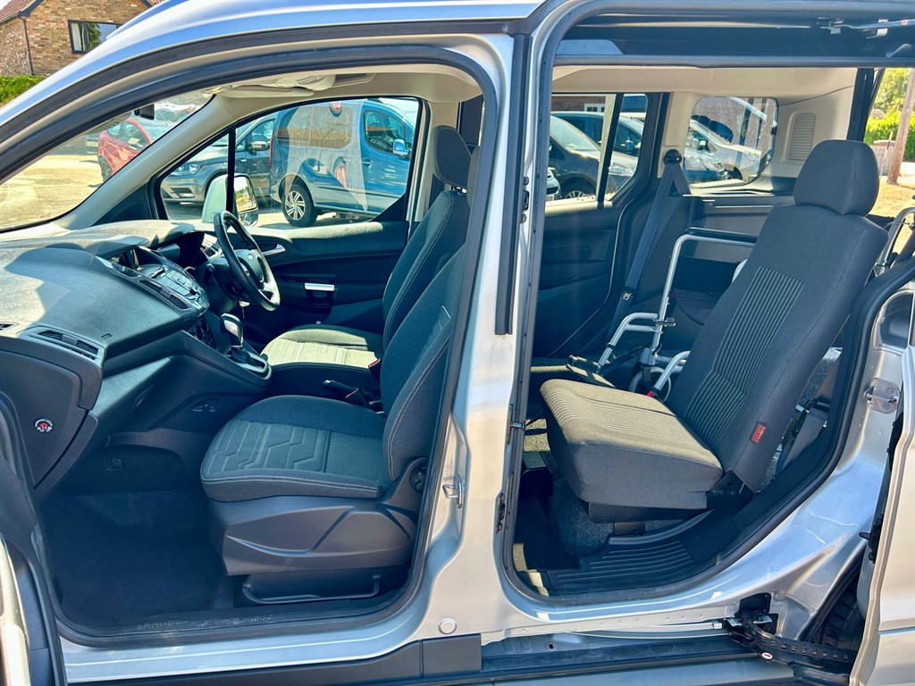 Used Ford Tourneo Connect 2018 for sale - 77691212: Photo 24