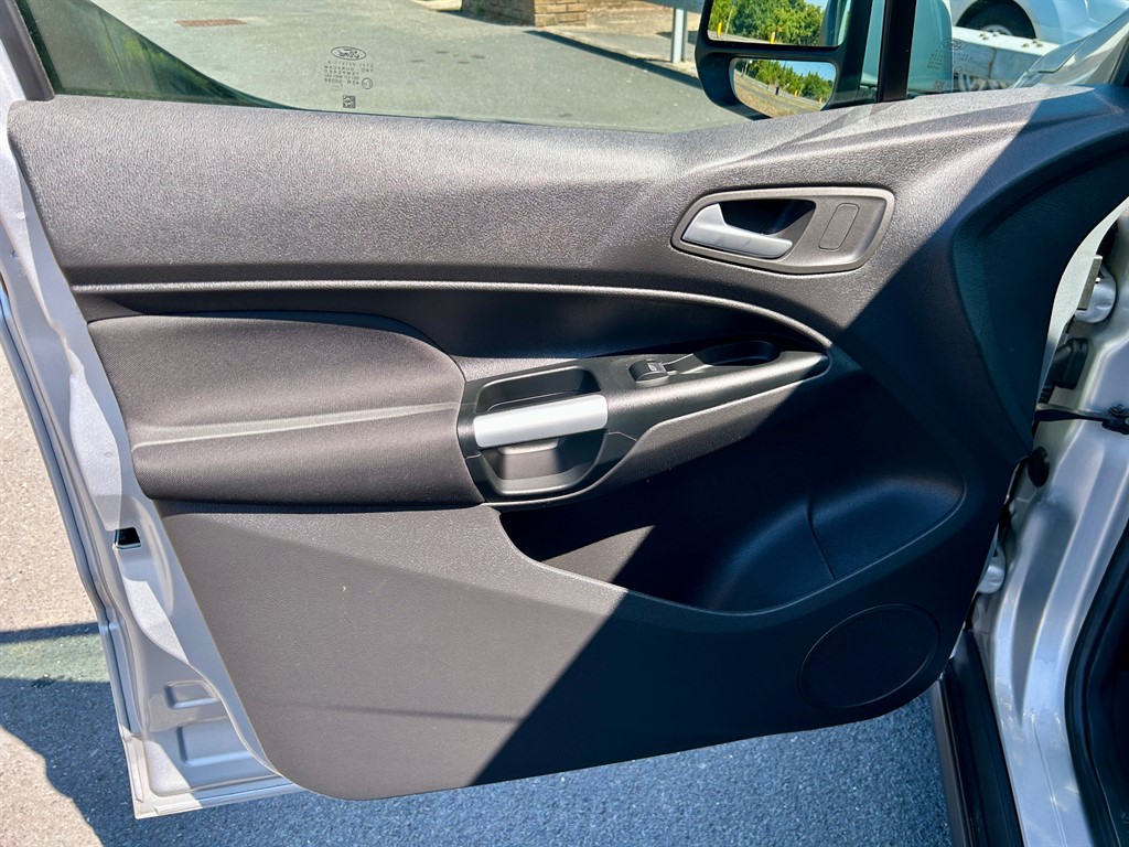 Used Ford Tourneo Connect 2018 for sale - 77691212: Photo 26