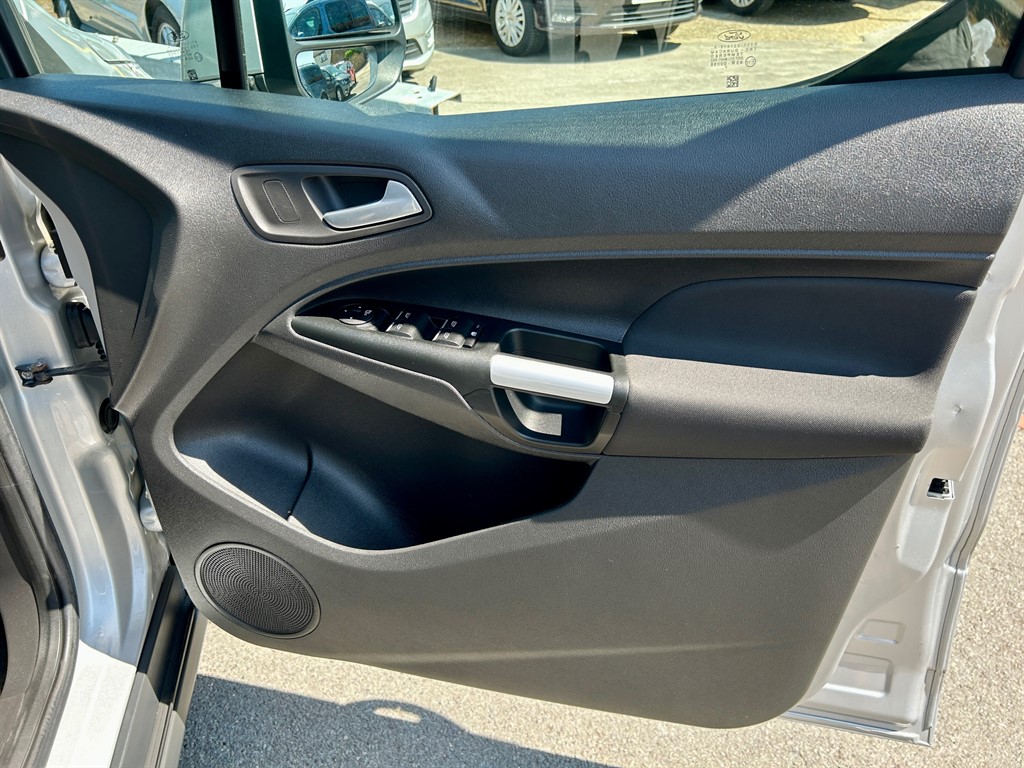 Used Ford Tourneo Connect 2018 for sale - 77691212: Photo 27