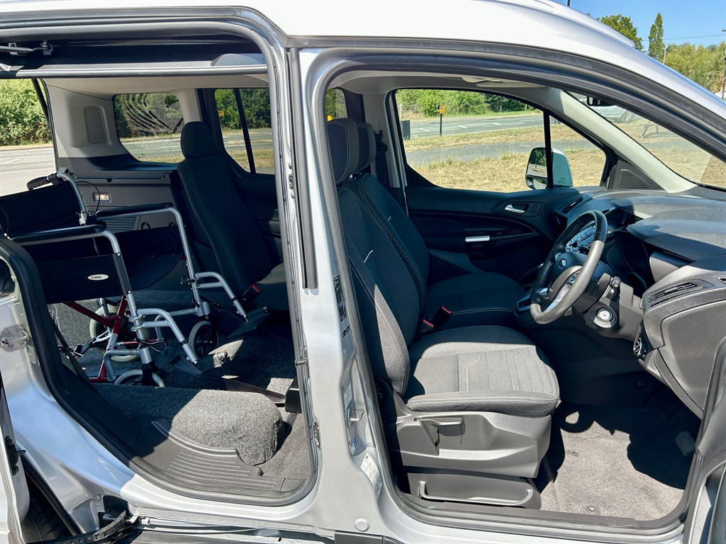 Used Ford Tourneo Connect 2018 for sale - 77691212: Photo 29