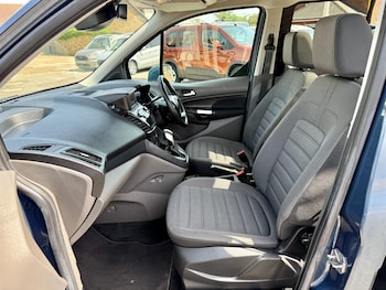 Used Ford Tourneo Connect 2021 for sale - 78682093: Photo