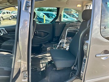 Used Peugeot Partner Tepee 2017 for sale - 77691182: Photo