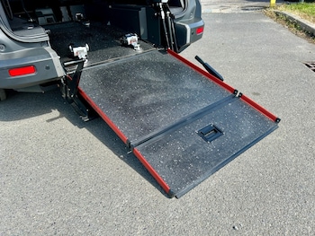 Used Ford Tourneo Connect 2017 for sale - 78094890: Photo