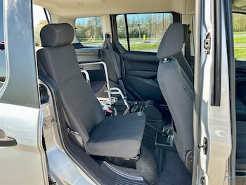 Used Ford Tourneo Connect 2018 for sale - 77848354: Photo