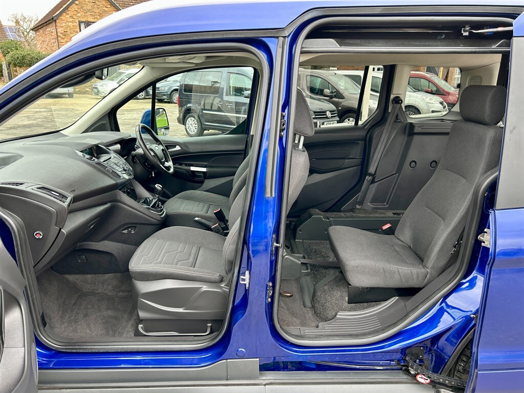 Used Ford Tourneo Custom 2018 for sale - 77691170: Photo 20