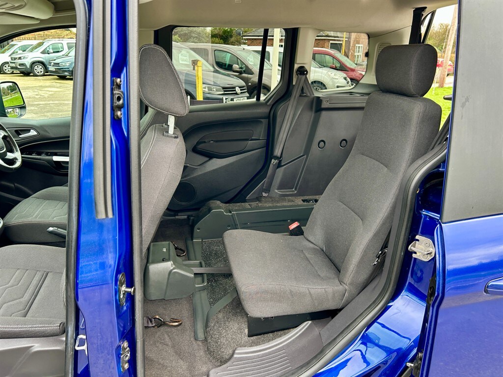 Used Ford Tourneo Custom 2018 for sale - 77691170: Photo 4