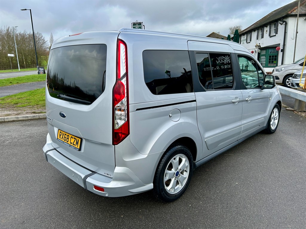 Used Ford Grand Tourneo Connect 2018 for sale - 77691210: Photo 18
