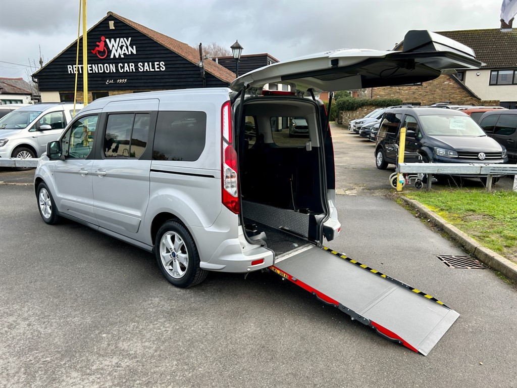 Used Ford Grand Tourneo Connect 2018 for sale - 77691210: Photo 20