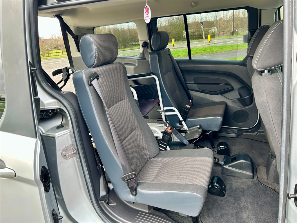 Used Ford Grand Tourneo Connect 2018 for sale - 77691210: Photo 26