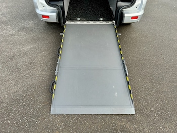 Used Ford Grand Tourneo Connect 2018 for sale - 77691210: Photo