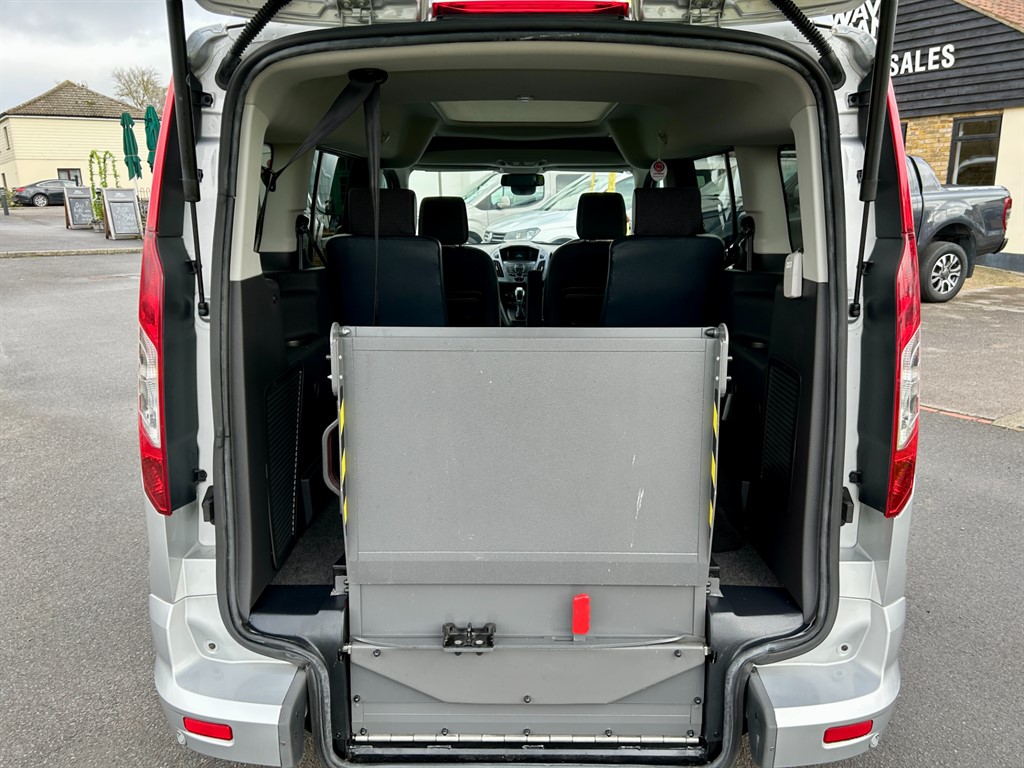 Used Ford Grand Tourneo Connect 2018 for sale - 77691210: Photo 3