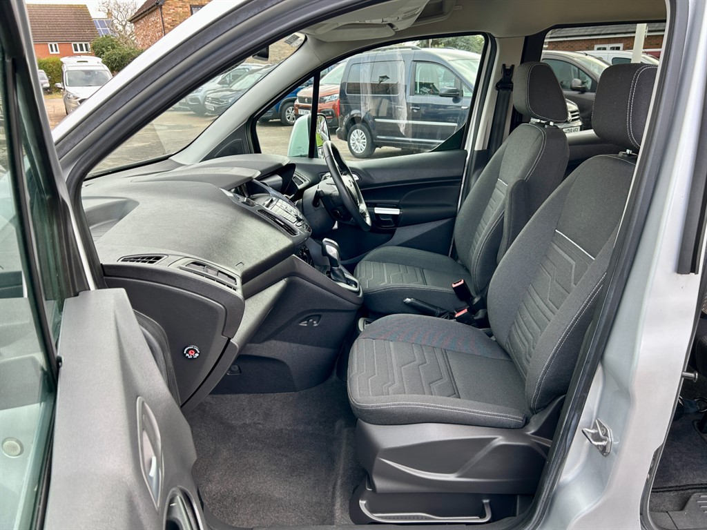 Used Ford Grand Tourneo Connect 2018 for sale - 77691210: Photo 4