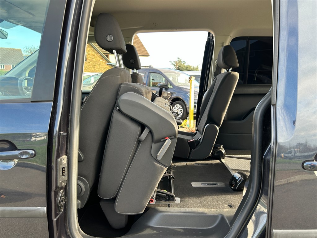 Used Volkswagen Caddy Maxi Life 2019 for sale - 77691219: Photo 11