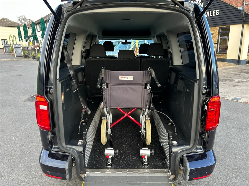 Used Volkswagen Caddy Maxi Life 2019 for sale - 77691219: Photo 5