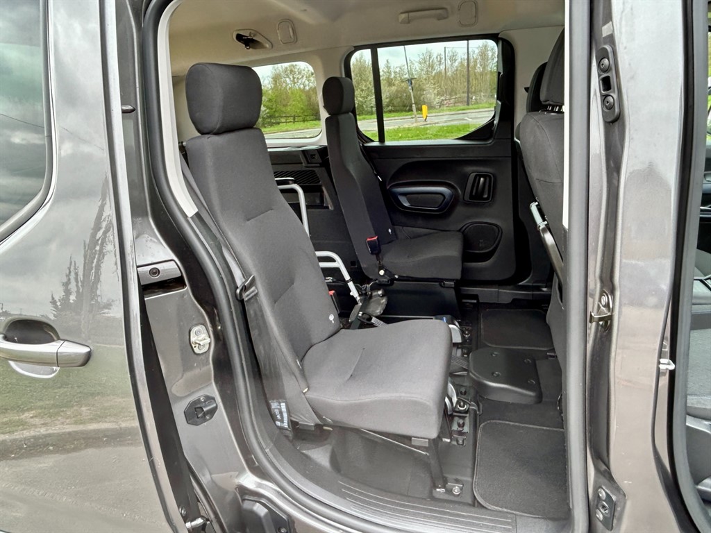 Used Peugeot Rifter 2021 for sale - 78089102: Photo 28