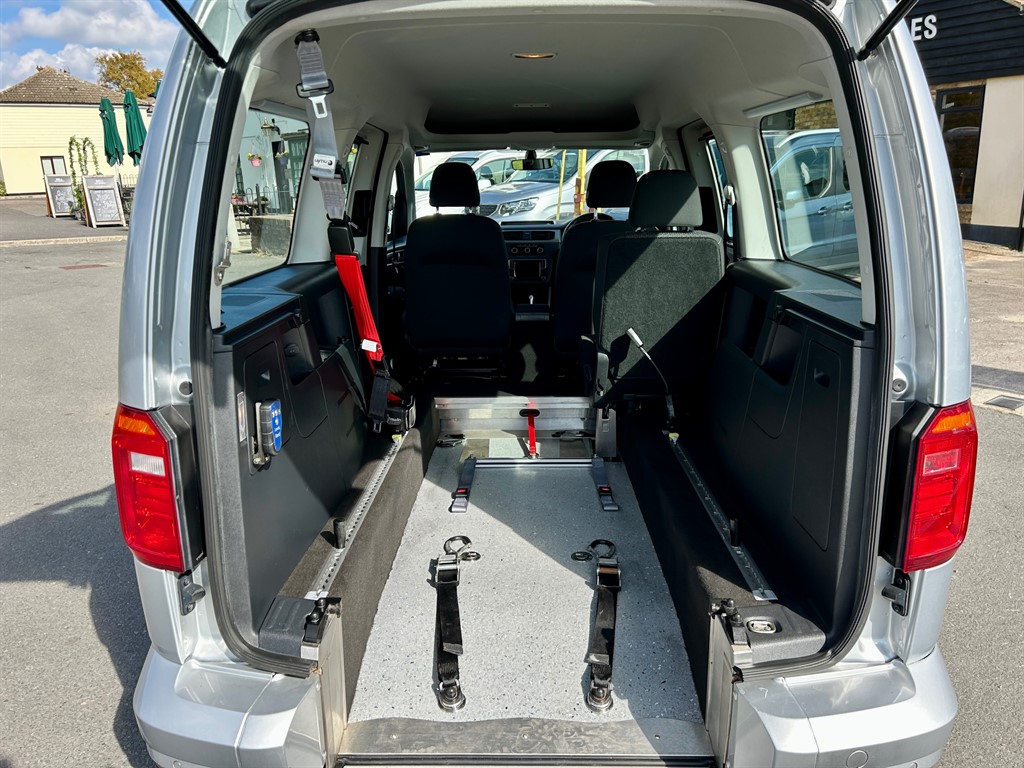 Used Volkswagen Caddy Maxi Life 2017 for sale - 77691168: Photo 12