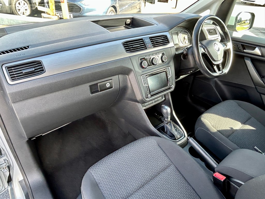 Used Volkswagen Caddy Maxi Life 2017 for sale - 77691168: Photo 18